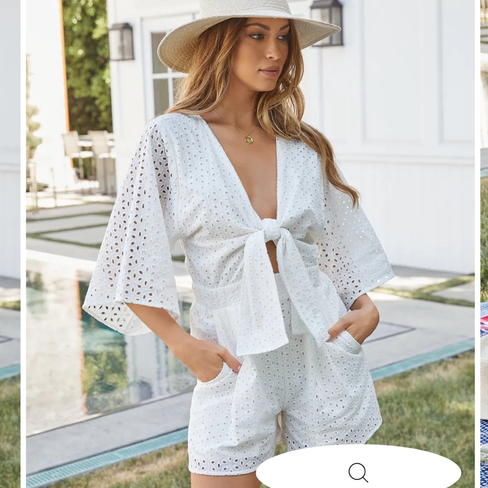 Flawless by VICI White Eyelet Detail Romper Size Small